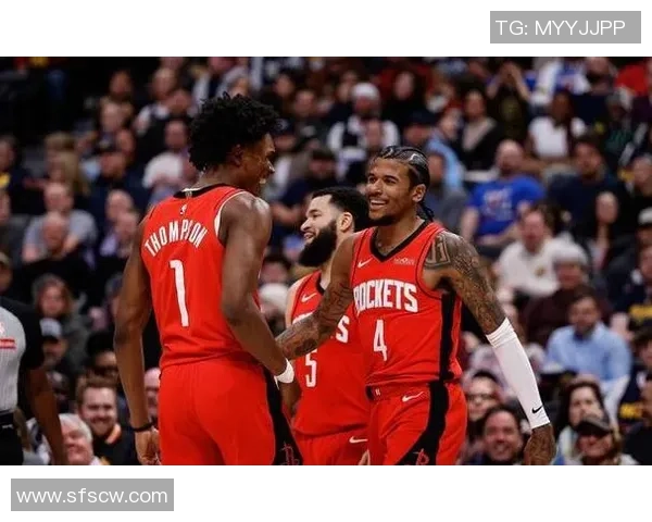 2013年尼克斯与火箭激战回顾：经典对决与球星表现分析